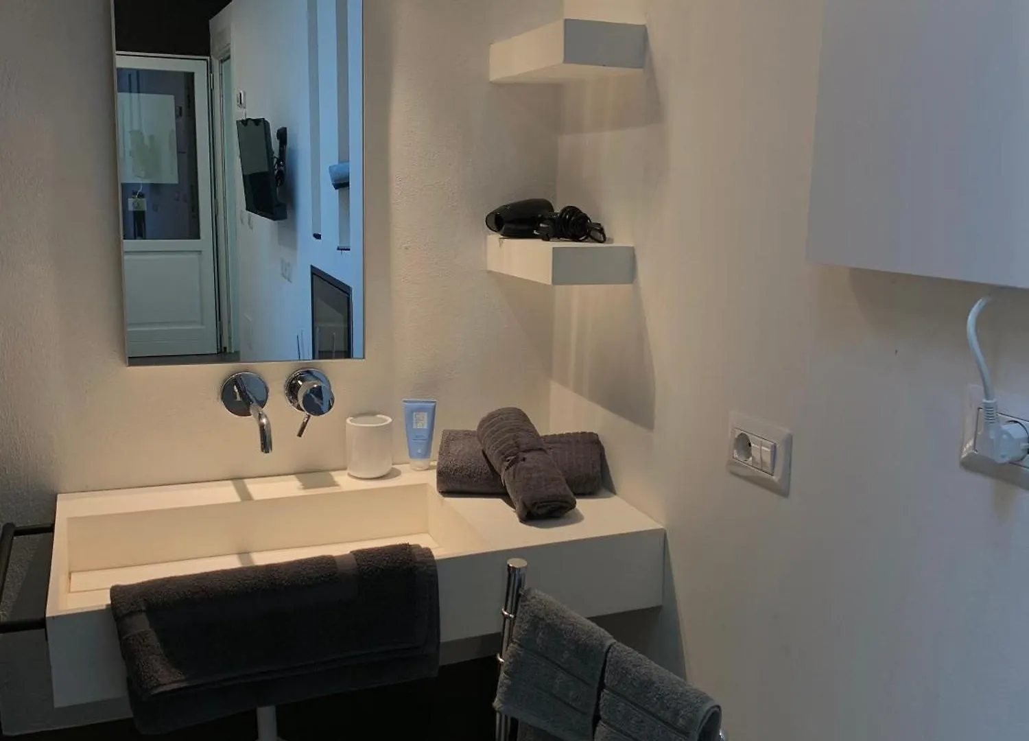 Torricelli 10 Apartment Milan