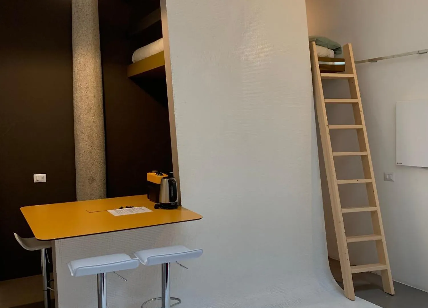 Torricelli 10 Apartment Milan Italy